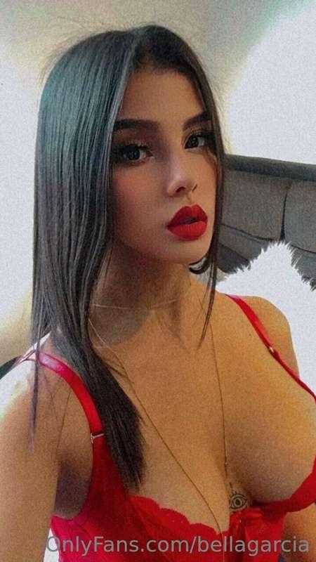 to start the year, a little red♥️ let's have an amazing year..