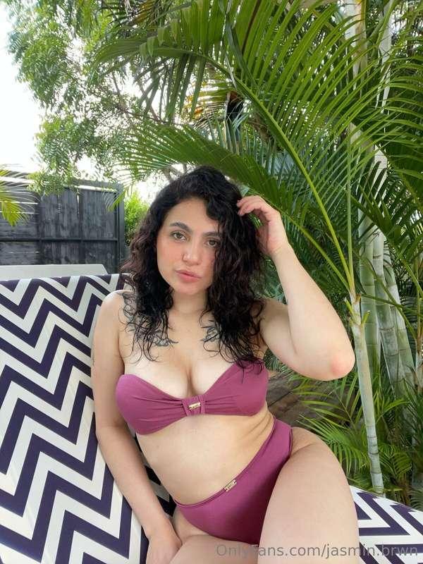 you can't escape my gaze, love remains unseen 💌