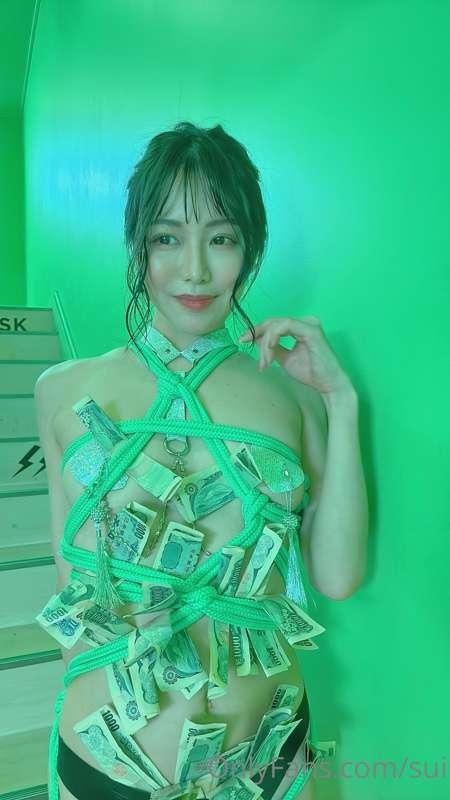 スマホが発明されて、津波が来ても誰かが襲われてもそれをまず動画に撮ることが優先になってる人が増えたのは怖いな。