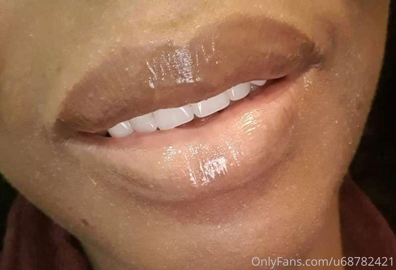 Read my lips 💋 😍