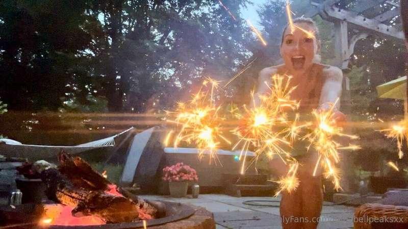 Happy New Year to allllllllllll my fans! Wishing you Fun, a ..
