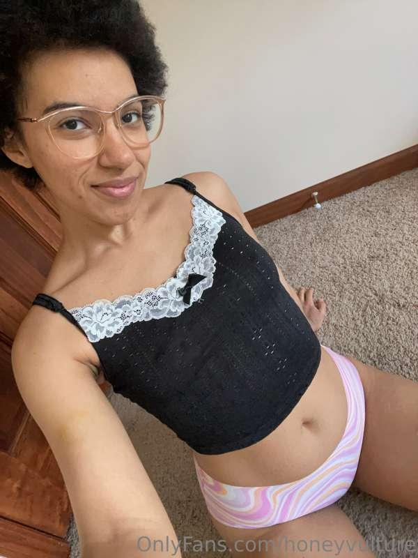 Come down here for a sec baby 💕