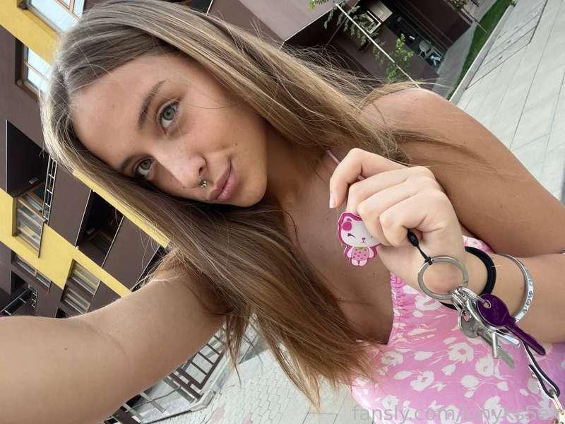 What are you waiting for sub now to enjoy me 🥵
