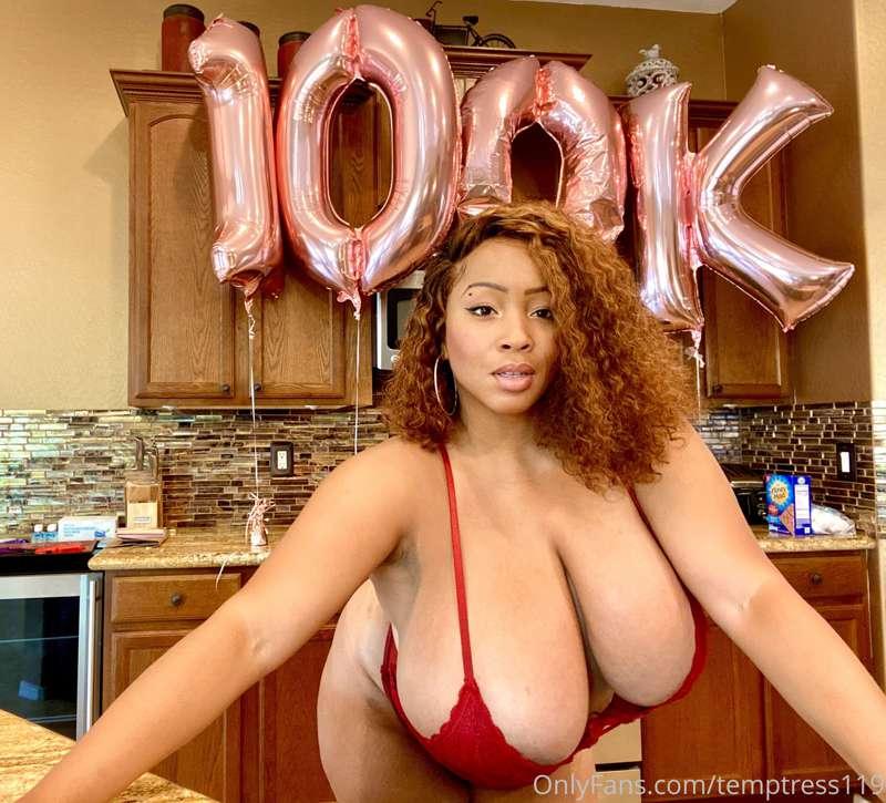 Oh no..... One of my balloons popped 😯