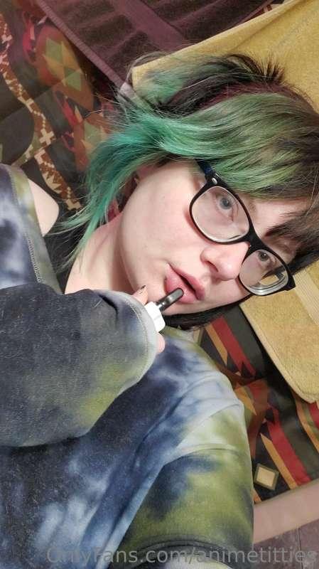 I fucking tripped on a pothole outaide of my house and messe..