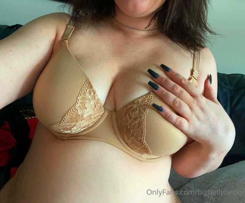 bigbellybeckyofficial image #0