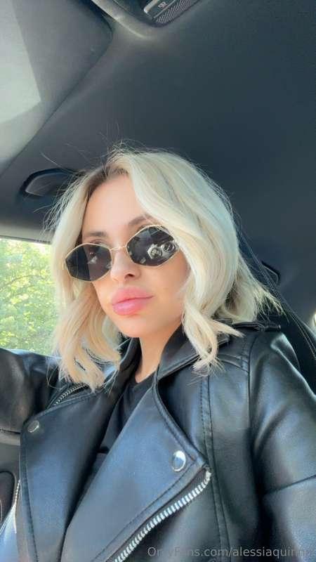 Caught me out here lookin' like trouble in glasses 😏 Think y..