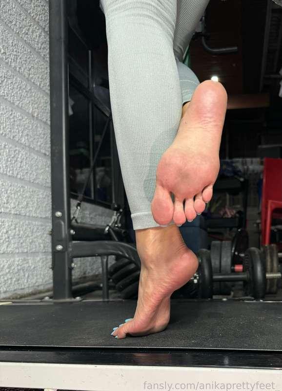 anikaprettyfeet_ image #29