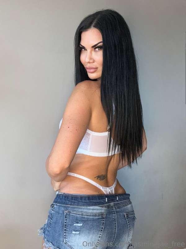 Denims disappear on the DMs... 🤭