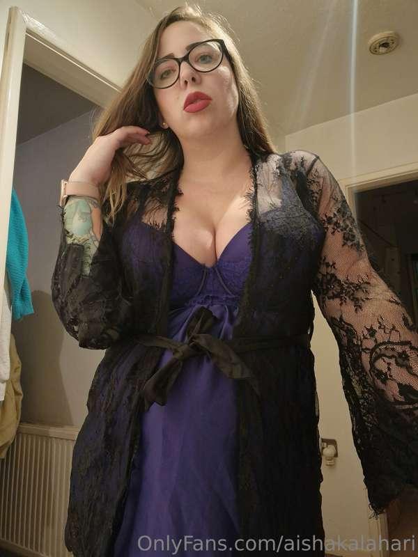 Will you be a good boy and obey your mommy today? 😈