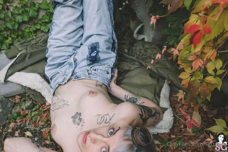 Selfie set "fell lower" from charming @ilunawolf
Like what y..