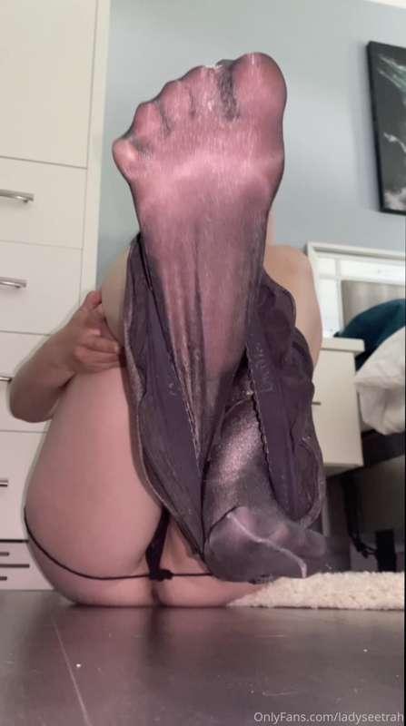 Taking them off is as much fun as putting them on 😉 (sent a ..