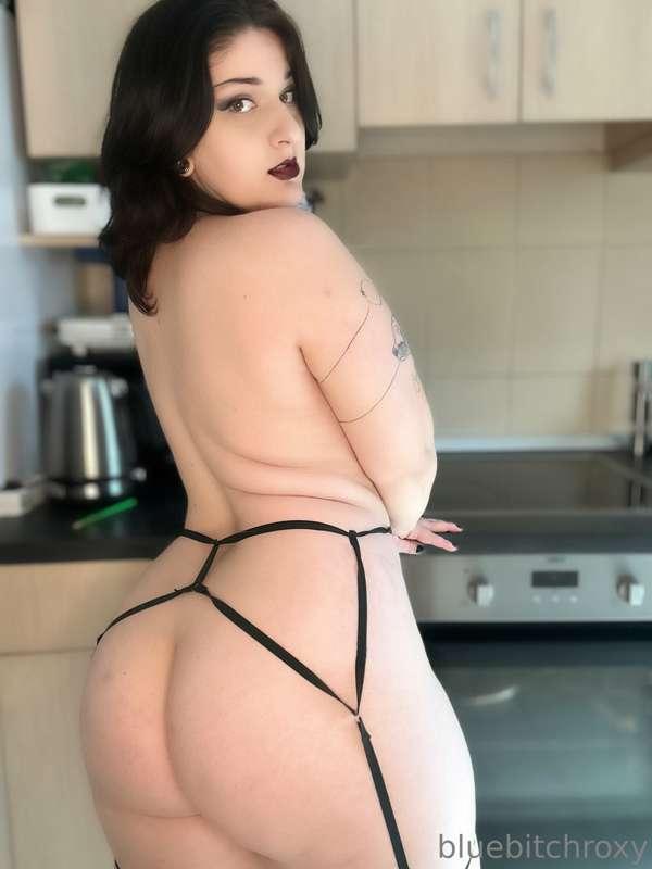 This fine looking over 30 momma needs some loving