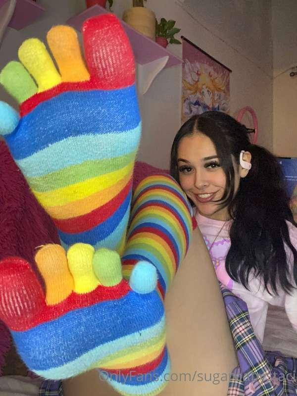 What do you think of toe socks? I think they’re cute and fun..