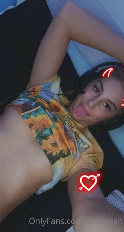 Hope you’re enjoying todays content and deals 😘 hmu, let’s h..