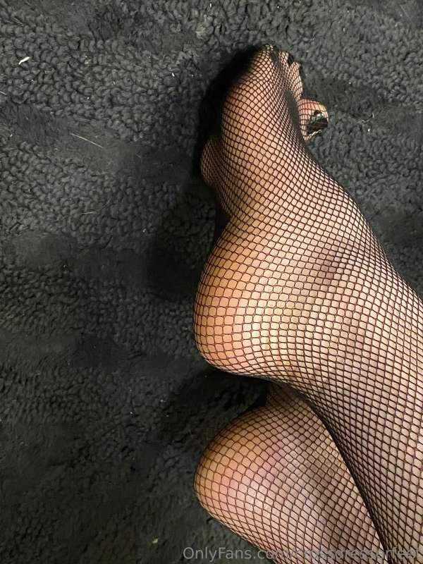 crossdresserfeet image #0