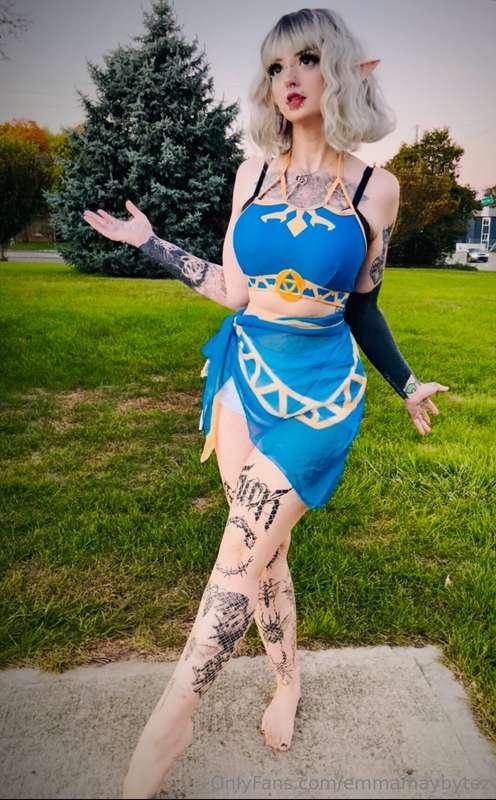 Zelda cosplay only $5 tonight on @emmamaybyte 