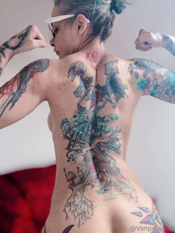 One from now. Muscle mommy? 