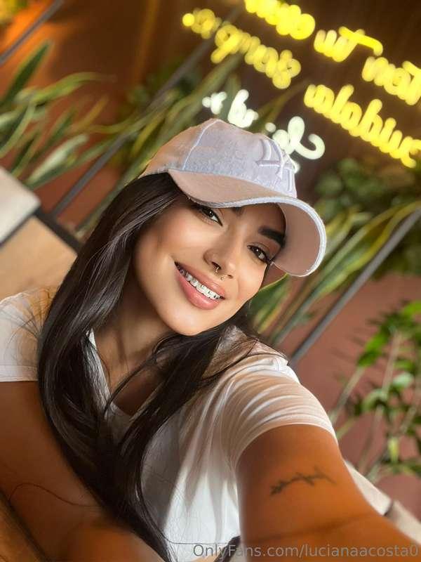 Glowing with the freshness of a new day 🌞🌸