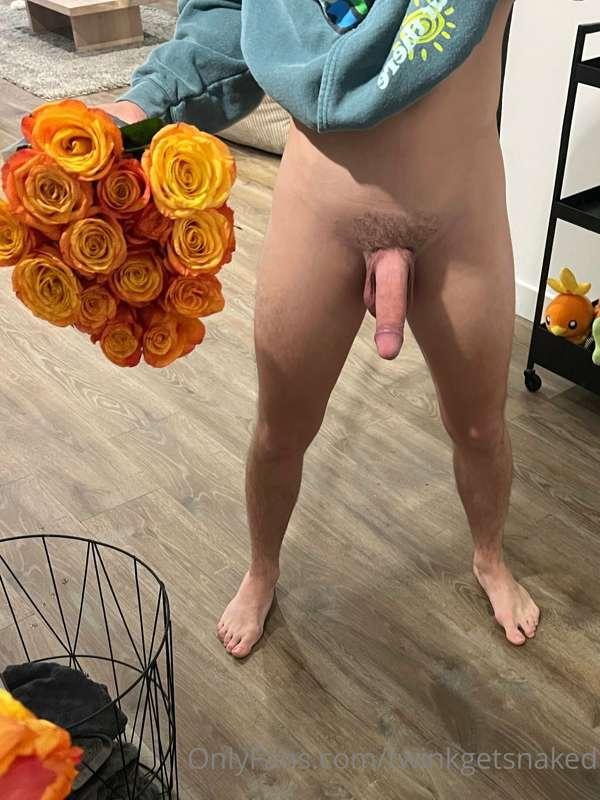 K got me flowers so in return i gave him some dick 😈