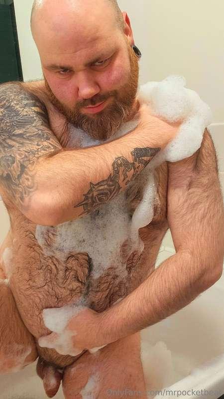 Bubbles are soo fun 😉 come take a good soaking with me or fr..