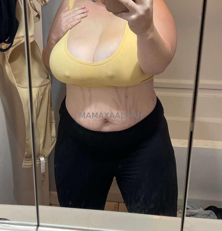 hot even w clothes ;)