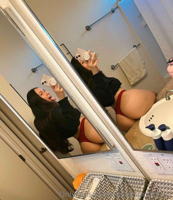 Booty thick from all angles😜