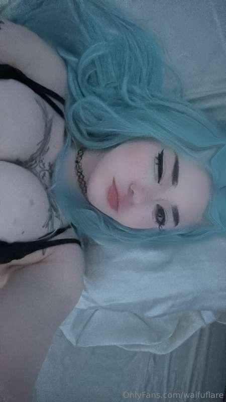 wanna lick or kiss my tattoos? 😋