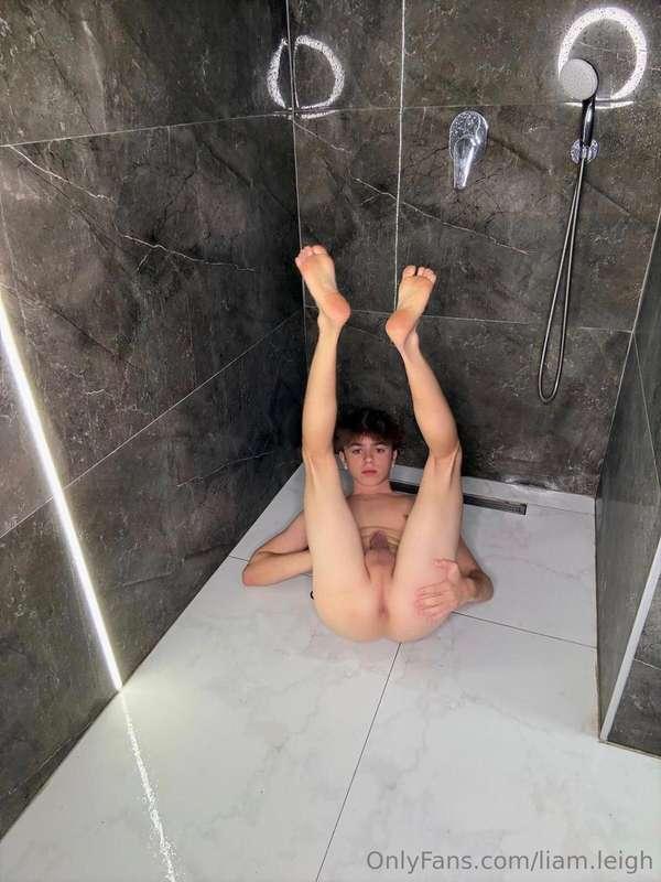 You like shower sex?🥵(old picture 🙏)