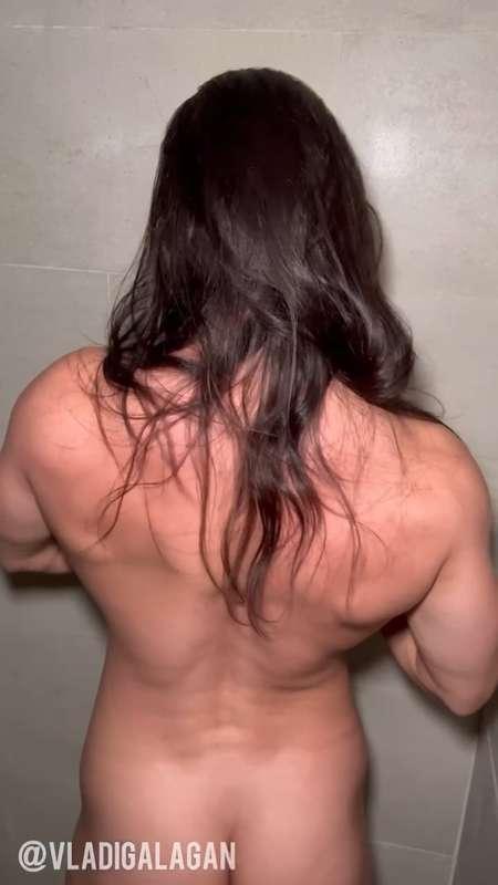 💦 New shower video just dropped💦  I decided to spoil you with some fresh, steamy content... Enjoy it🔥