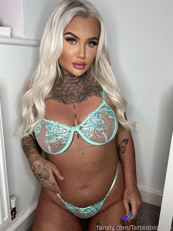 tattedblondie image #0