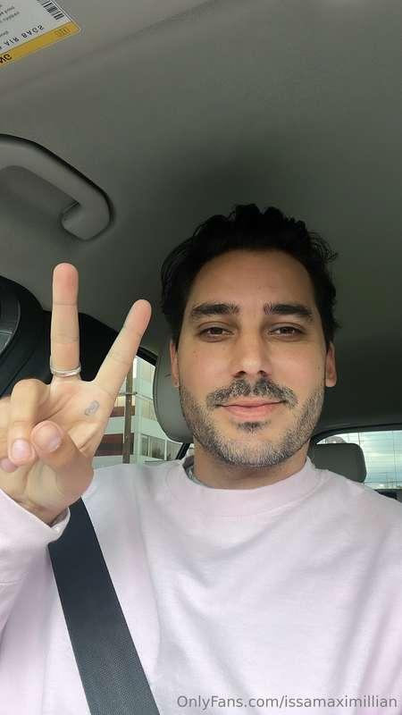 ✌