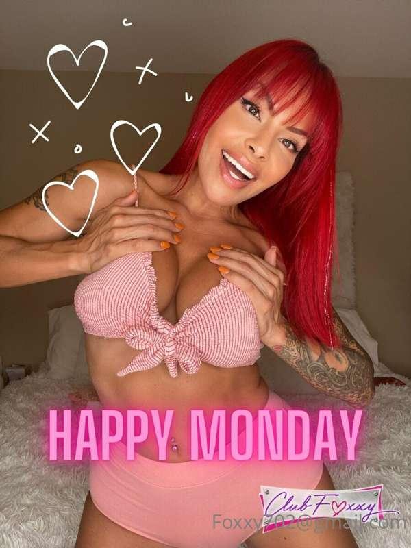 No Monday blues for you, papi. Only Moanday happiness. 😉💦💦