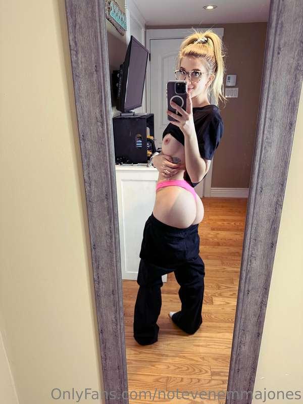 I’m so horny right now 😩