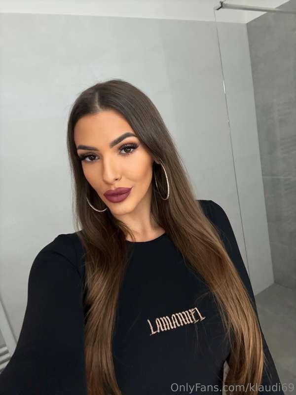 Babeee I wish you happy New Year!❤️You really deserve to chi..