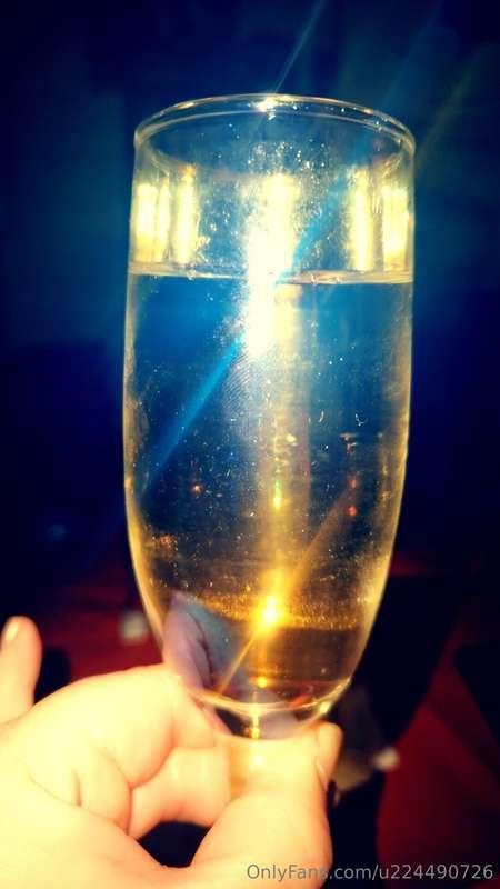 Mmmm cheers guys, a little vino. Xx