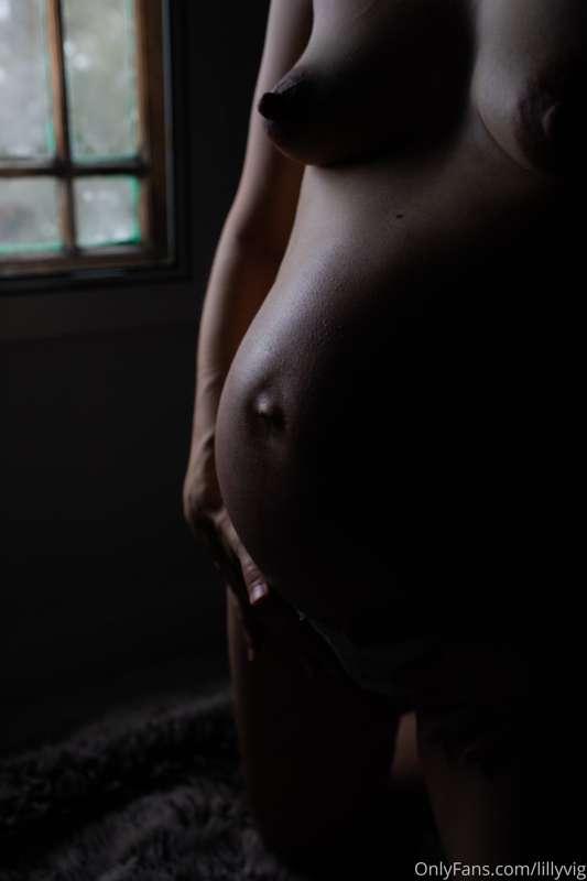 Tip on this post if you wanna see me pregnant again!