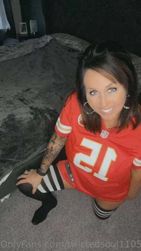 Who’s rooting for the Chiefs today ? 🏈🏈