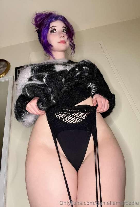 daniellemercedie image #2