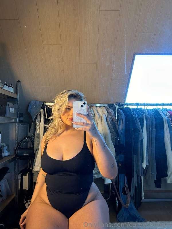 What are your plans this evening? me?😏💦