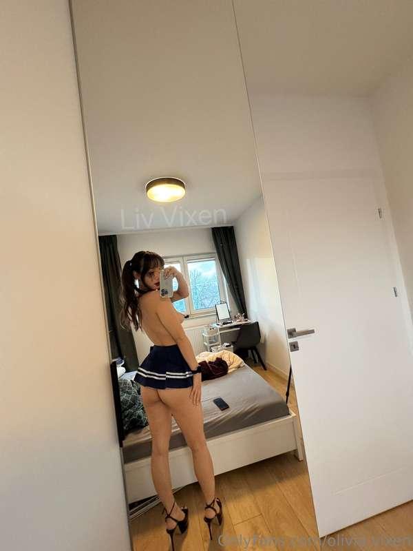 Having anal training live now and by the end hopefully can u..