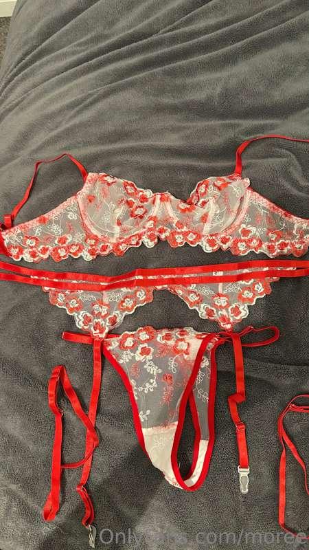 €50,- 1 dag dragen exclusief verzending
€50,- 1 day wear exc..