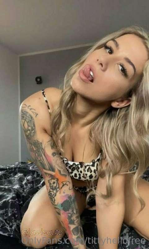 ## 𝐈'𝐦 𝐬𝐨 𝐡𝐨𝐫𝐧𝐲 𝐫𝐢𝐠𝐡𝐭 𝐧𝐨𝐰 @jassiecute 😈🔥
𝘐’𝘮 𝘸𝘦𝘢𝘳𝘪𝘯𝘨 𝘴𝘰𝘮𝘦𝘵𝘩𝘪..