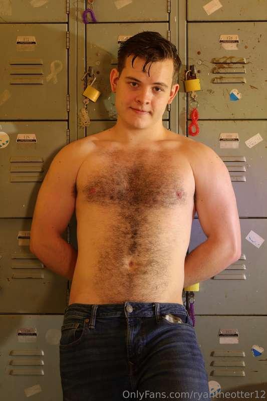 ryantheotter12 image #0