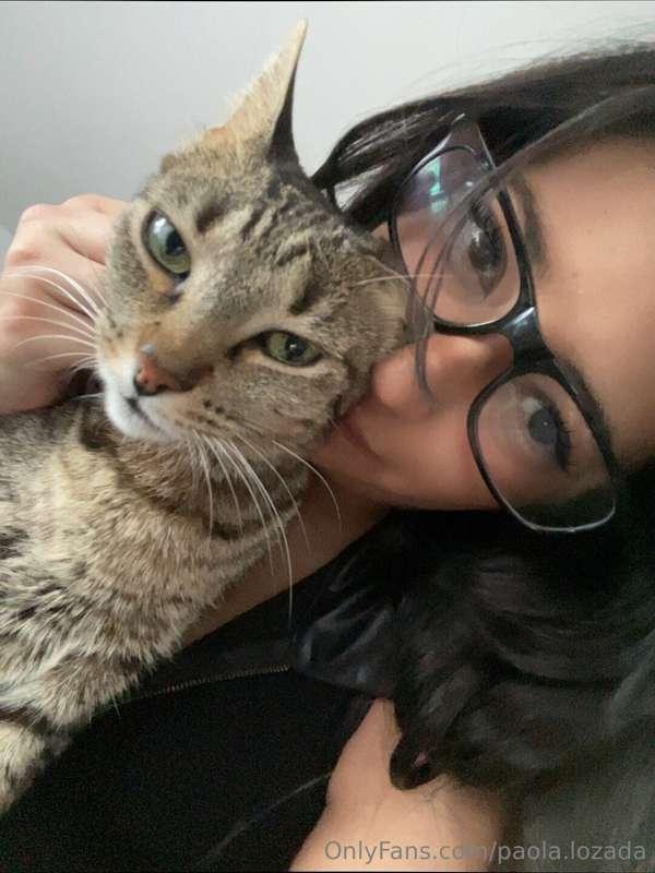 isnt my pussy😸 pretty?🤭