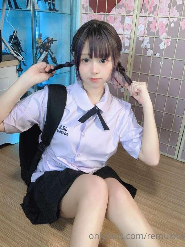 if my first time it's you , I’m ok 💕
ถ้าครั้งแรกของหนูจะเป็น..