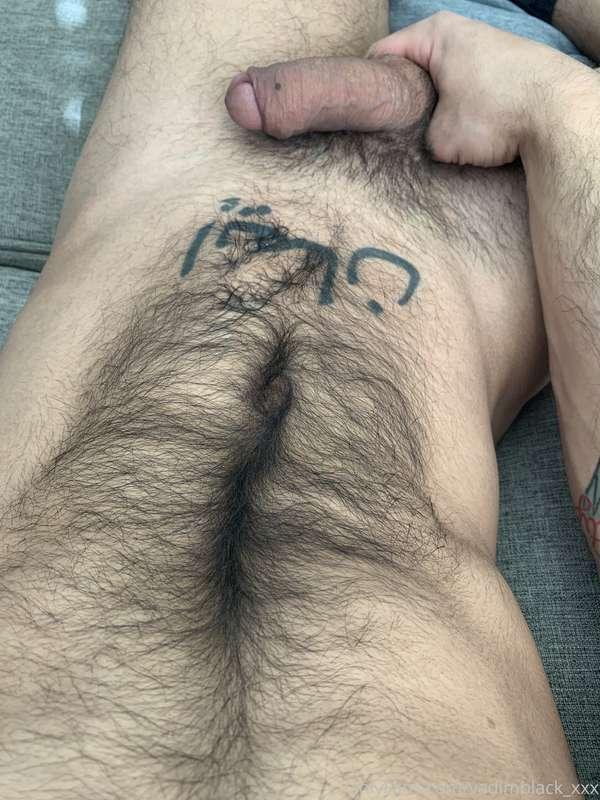 Kiss my hairy chest while you play with my cock. 💋🍆🥵😈🔥