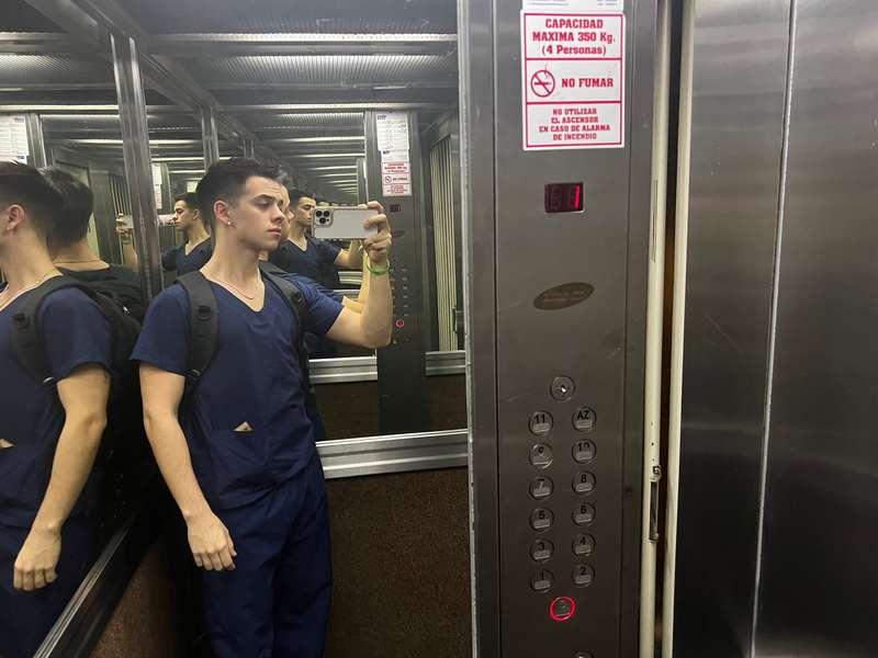 ❤️‍🩹👨🏻‍⚕️