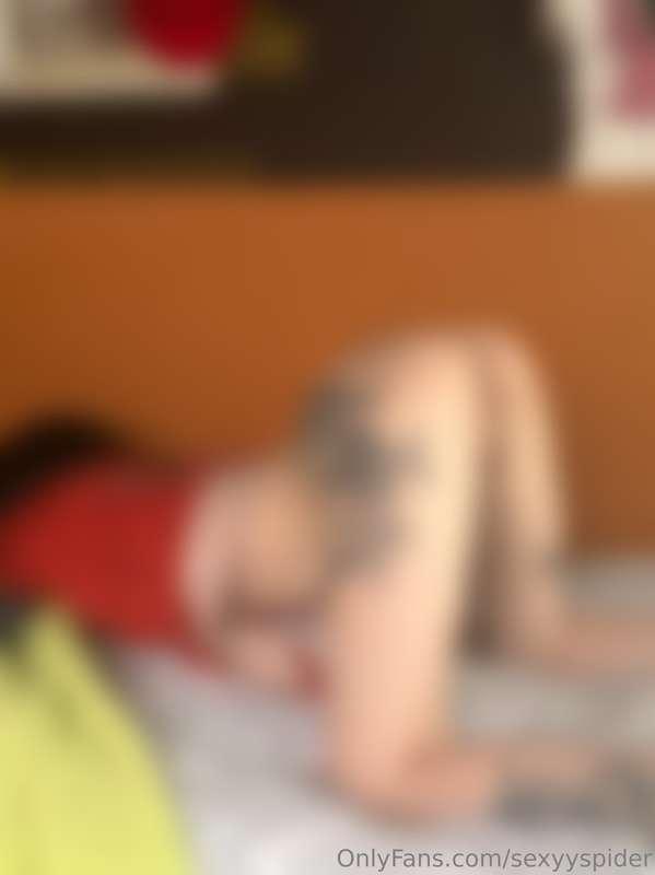 pussy outtttt!!🫡