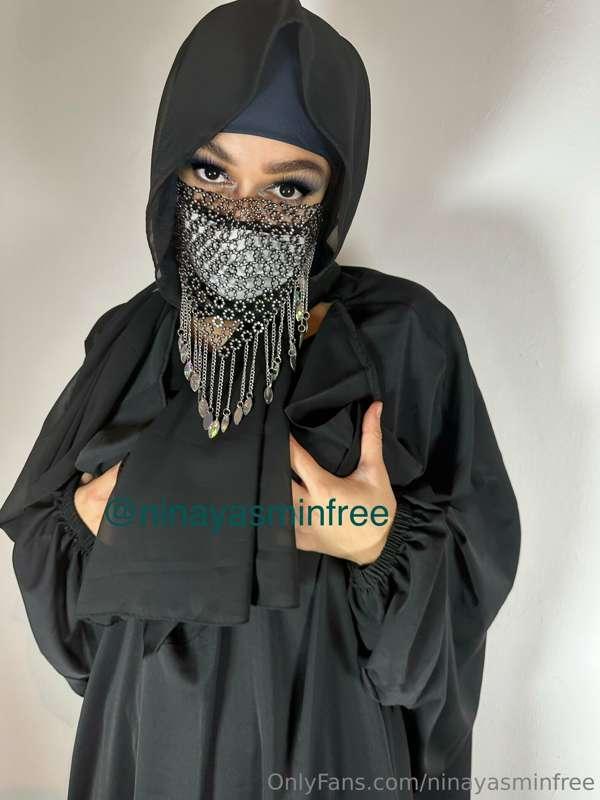 Do you like my abaya? ♥️🥰
